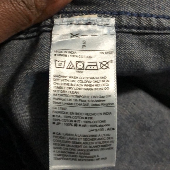 GAP denim snap front long sleeve collared shirt - Picture 6 of 6